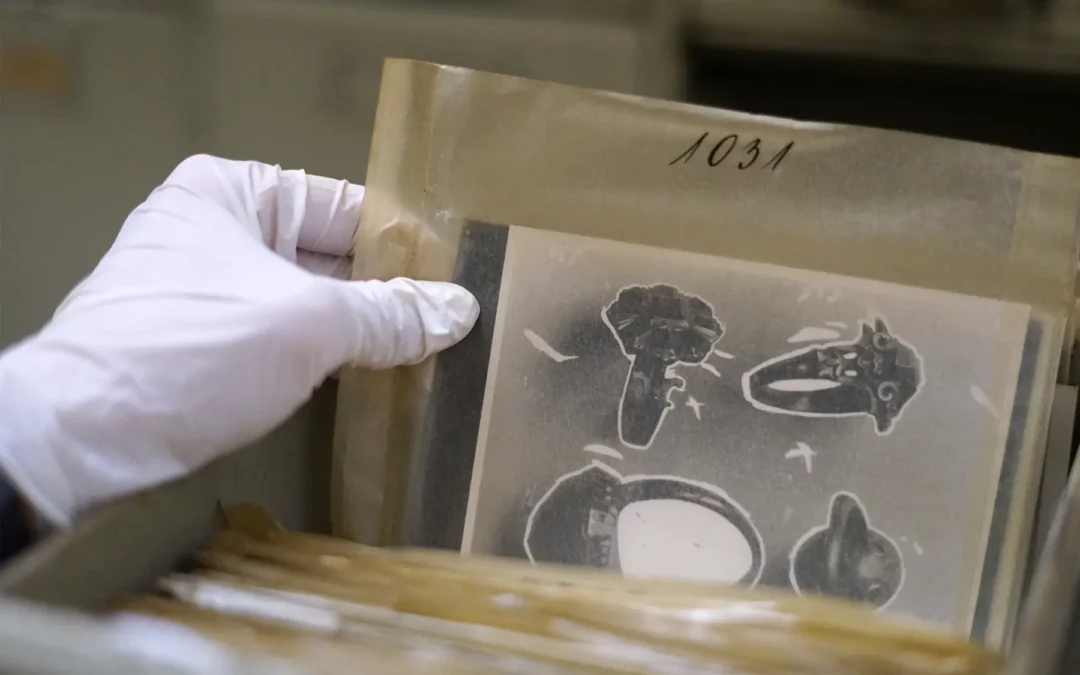 Das Ringmuseum der Kunstgewerbeschule Pforzheim: Objekte, Ordnungen und Orte einer bedeutenden Sammlung (Montagabend im Archiv)