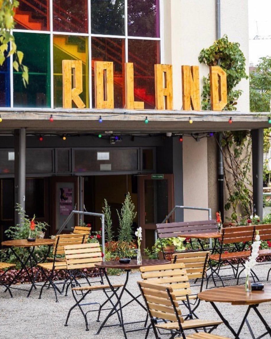 Foto Frontansicht Café Roland